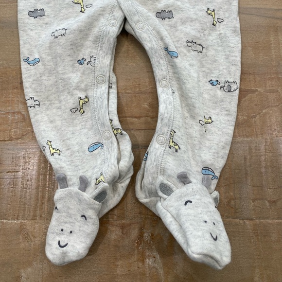 Baby boy bundle of 5 onesie footies Nwt baby clothes lot - Picture 4 of 15